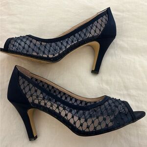 Nina Navy Blue Fanya heels Size 8